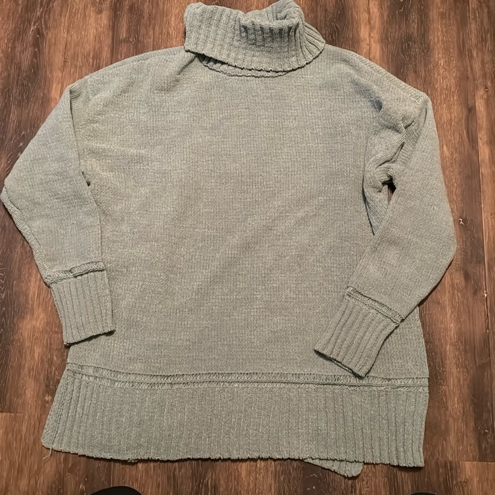 Ultra flirt sweater